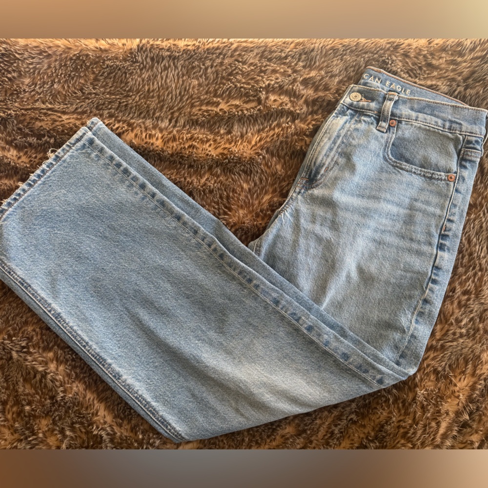 American Eagle Strigid size 2 regulat jeans